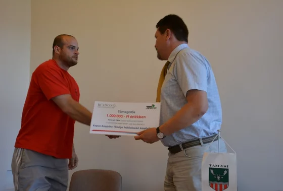 Egymillió forinttal támogatják Savanyú Pétert