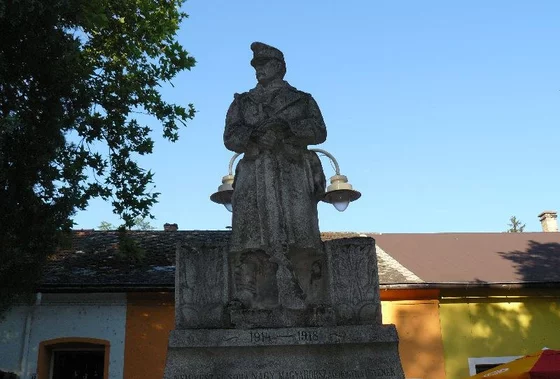 Megkezdődik a Tamási I. Világháborús emlékmű renoválása